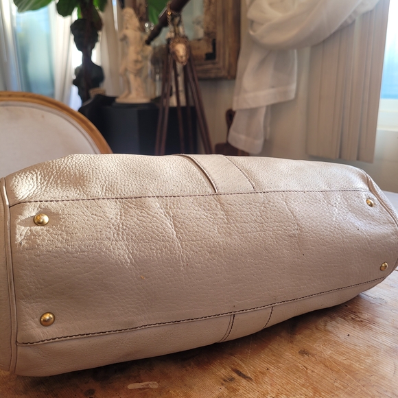 Salvatore Ferragamo Leather Handbag - Picture 4 of 7